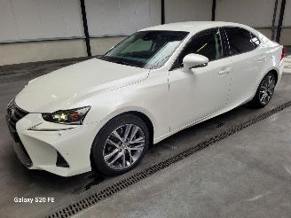 Auto incidentate Lexus IS 300h Hybrid 133-KW Automaat 2017/2