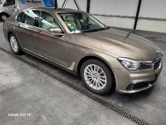Schadeauto BMW 7-serie 730d 195-KW Automaat High-Executive 2019/2