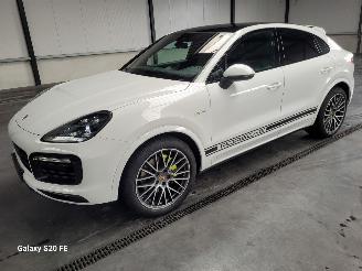 Avarii autoturisme Porsche Cayenne Coupe 3.0 e-Hybrid 340-KW Automaat AWD 2021/10