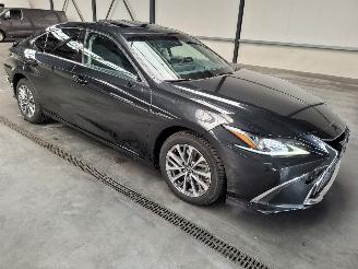 Avarii autoturisme Lexus ES 300h Hybrid 160-KW Automaat 2023/12