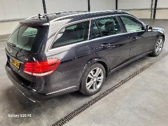 Mercedes E-klasse 220 CDi Estate 125-KW Automaat Avantgarde picture 2