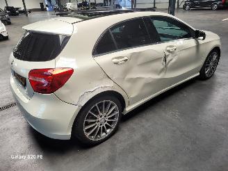 Mercedes A-klasse 180 90-KW 6-Bak Prestige 5drs Panoramadak picture 4