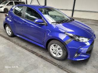Vaurioauto  passenger cars Toyota Yaris Hybrid 1.5 68-KW Automaat 5drs 2026/2