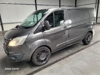 skadebil bedrijf Ford Transit Custom L1H1 2.0 TDCi 96-KW Automaat Bestelwagen 2017/2