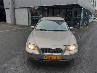 Volvo V-70  picture 2