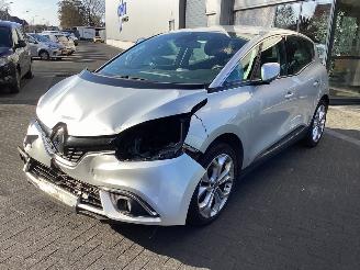 Auto da rottamare Renault Scenic 1.2 TCe Intens 2017/9