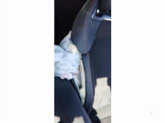 Toyota C-HR C-HR (X2,H2), SUV, 2023 2.0 16V Hybrid 200 picture 29