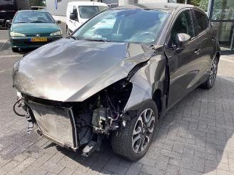 Coche siniestrado Mazda 2 2 (DJ/DL), Hatchback, 2014 1.5 SkyActiv-G 90 2017/3