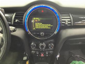 Mini Cooper Mini (F55), Hatchback 5-drs, 2013 1.5 12V Cooper picture 12