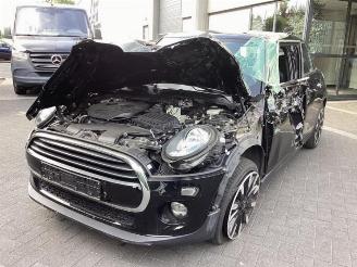 Salvage car Mini Cooper Mini (F55), Hatchback 5-drs, 2013 1.5 12V Cooper 2015/12