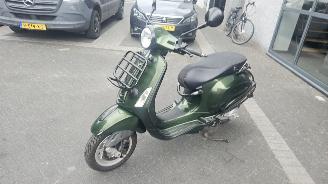  Vespa  Primavera 4T 2017/1