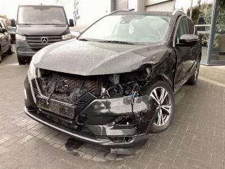 Salvage car Nissan Qashqai Qashqai (J11), SUV, 2013 1.2 DIG-T 16V 2018/7