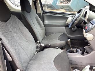 Toyota Aygo Aygo (B10), Hatchback, 2005 / 2014 1.0 12V VVT-i picture 10