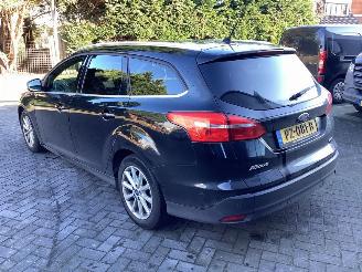 Ford Focus 1.0 Titanium picture 7
