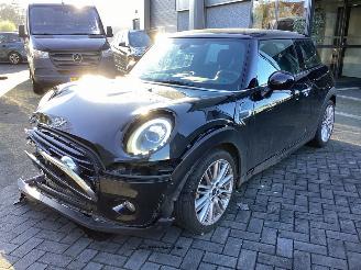 Vaurioauto  passenger cars Mini Cooper S 1.5 Chili 2019/1