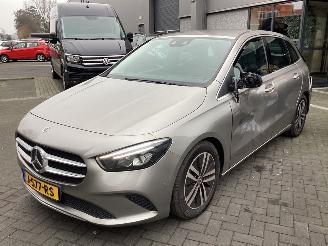 Unfallwagen Mercedes B-klasse 180 Business Solution Luxury 2020/1