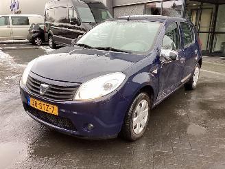 krockskadad bil auto Dacia Sandero  2011/12