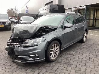 Schadeauto Volkswagen Golf 1.0 TSi 2018/10