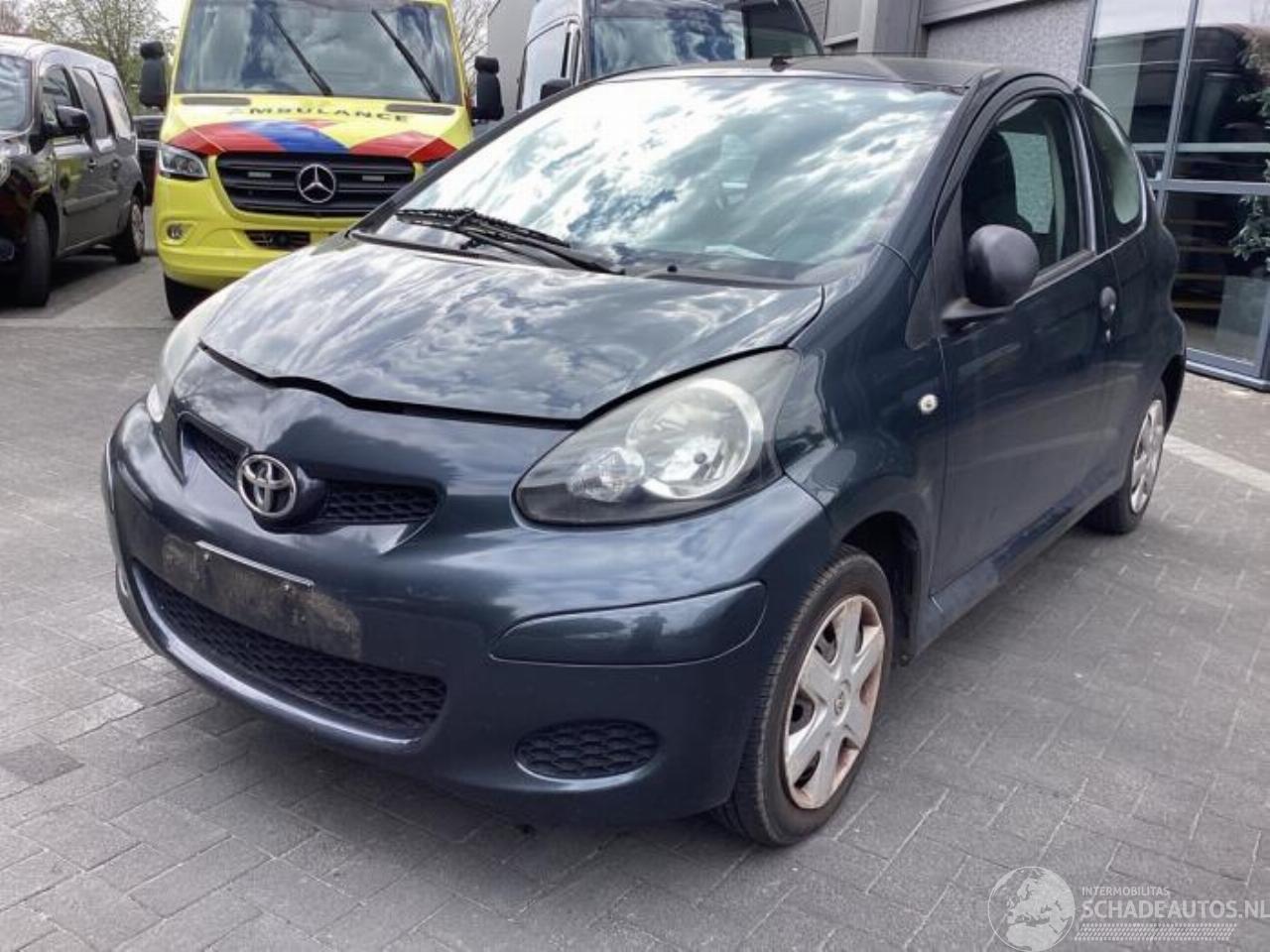 Toyota Aygo Aygo (B10), Hatchback, 2005 / 2014 1.0 12V VVT-i