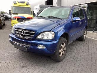 Coche siniestrado Mercedes ML ML I (163), SUV, 1998 / 2005 500 5.0 V8 24V 2002/3