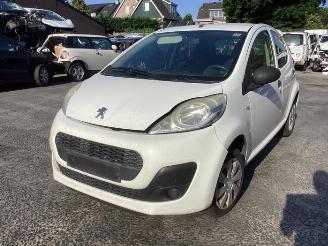 Salvage car Peugeot 107 107, Hatchback, 2005 / 2014 1.0 12V 2013/5