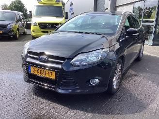 damaged passenger cars Ford Focus 1.0 Ecoboost 2013/3