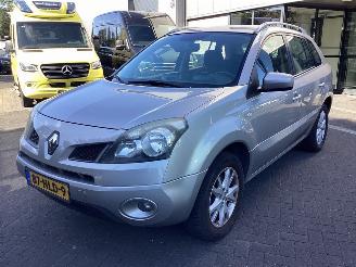 damaged passenger cars Renault Koleos 2.5 Dynamique 2009/1