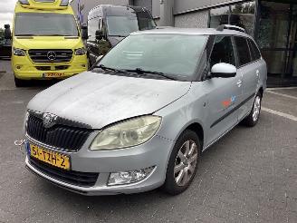 uszkodzony samochody osobowe Skoda Fabia 1.2 TSI Style 2012/1