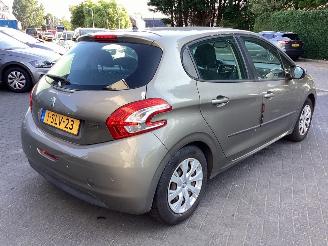 Peugeot 208 1.2 VTi Urban Soul picture 5