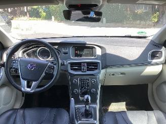 Volvo V-40 2.0 D2 picture 9