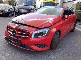Uttjänta bilar auto Mercedes A-klasse A (W176), Hatchback, 2012 / 2018 1.6 A-180 16V 2013/4