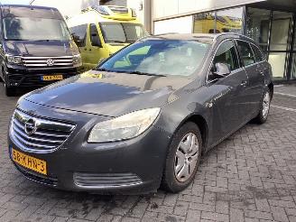 damaged passenger cars Opel Insignia 1.8 Business 2009/11