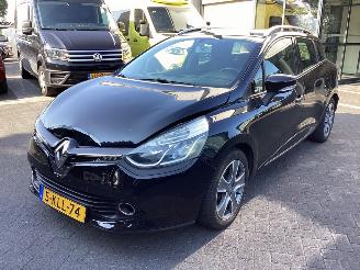 Vaurioauto  passenger cars Renault Clio  2013/9