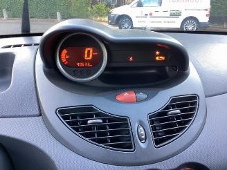 Renault Twingo Twingo II (CN), Hatchback 3-drs, 2007 / 2014 1.2 16V picture 13