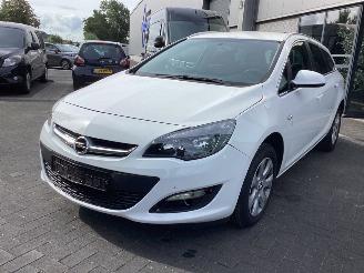  Opel Astra  2015/1