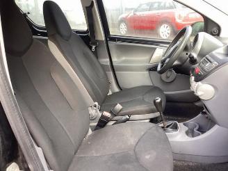 Toyota Aygo Aygo (B10), Hatchback, 2005 / 2014 1.0 12V VVT-i picture 10