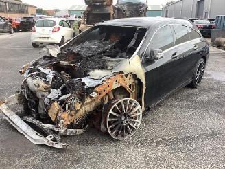 Démontage voiture Mercedes Cla-klasse CLA Shooting Brake (117.9), Combi, 2015 / 2019 1.6 CLA-180 16V 2018/4