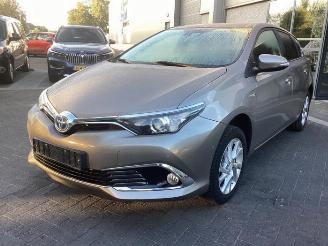Vrakbiler auto Toyota Auris Auris (E18), Hatchback 5-drs, 2012 / 2019 1.8 16V Hybrid 2015/9
