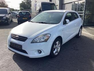 Kia Pro cee d Pro cee'd (EDB3), Hatchback 3-drs, 2008 / 2012 1.4 CVVT 16V 2010/6