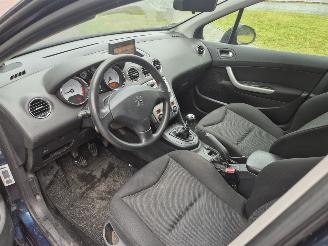 Peugeot 308 1.6 HDIF BLEU LEASE picture 6