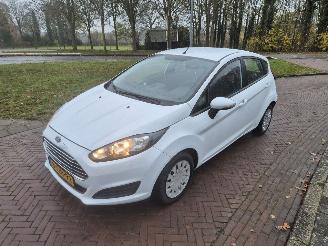 Schadeauto Ford Fiesta 1.6 TDCI Lease Style 2014/2