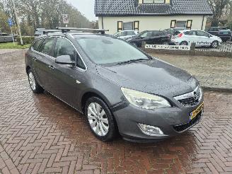 Opel Astra 1.4 COSMO SPORTS TOURER picture 3