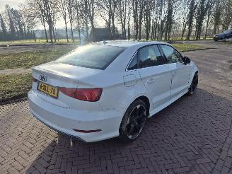 krockskadad bil auto Audi A3 14 TFSI AMBITION 2014/9