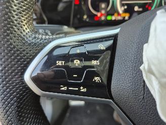 Volkswagen Golf 2.0 TDI GTD PANO picture 17