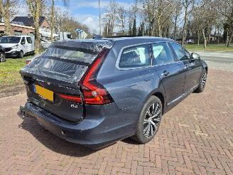 Volvo V-90 2.0 B4 Inscription picture 3