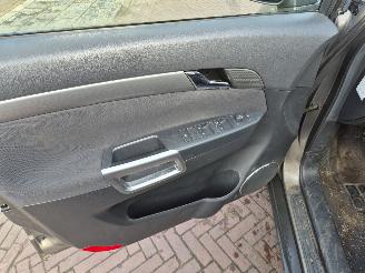 Opel Antara 2.4 16V Temptation picture 8