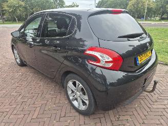 Peugeot 208 1.4 VTi Allure picture 5