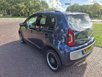 Volkswagen Up! 1.0 MPI CROSS UP picture 6
