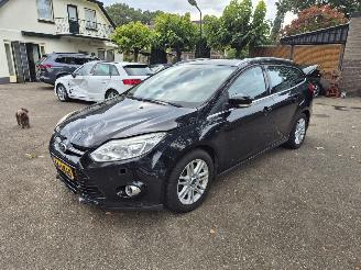 Voiture accidenté Ford Focus 1.6 Ecoboost Titanium 2012/6