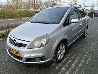 uszkodzony samochody osobowe Opel Zafira 1.8 Enjoy Airco 7 persoons 2006/10